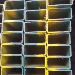 เหล็กกล่องแบนดำ แป๊บแบนดำ สต็อกสินค้าขนาดมาตรฐาน โรงงานผลิตท่อเหล็ก Carbon steel rectangular tubing inventory black steel flat pipes in storage